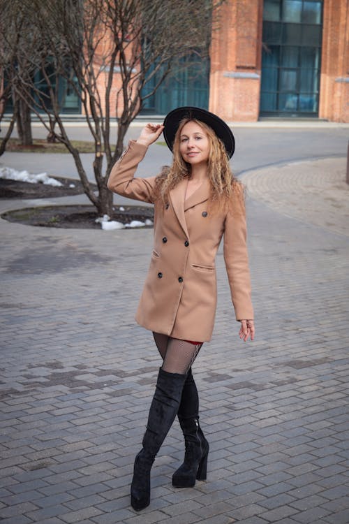 couleur camel mode femme - comment porter le manteau camel avec style en 2026