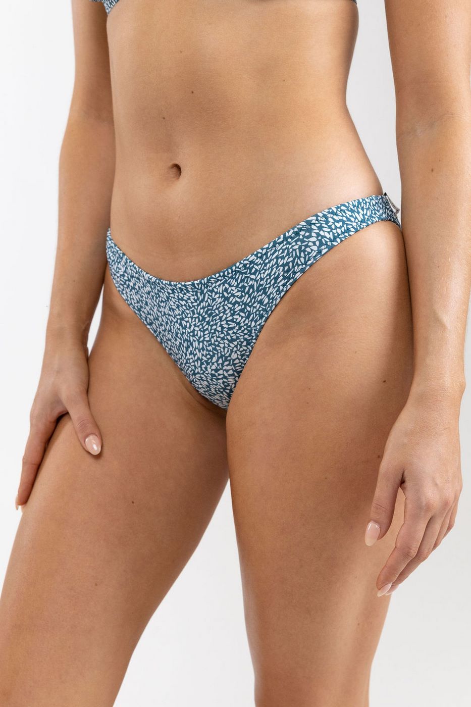 Rhythm - Bañador Masina Cheeky Pant - Verde azulado - Mujer