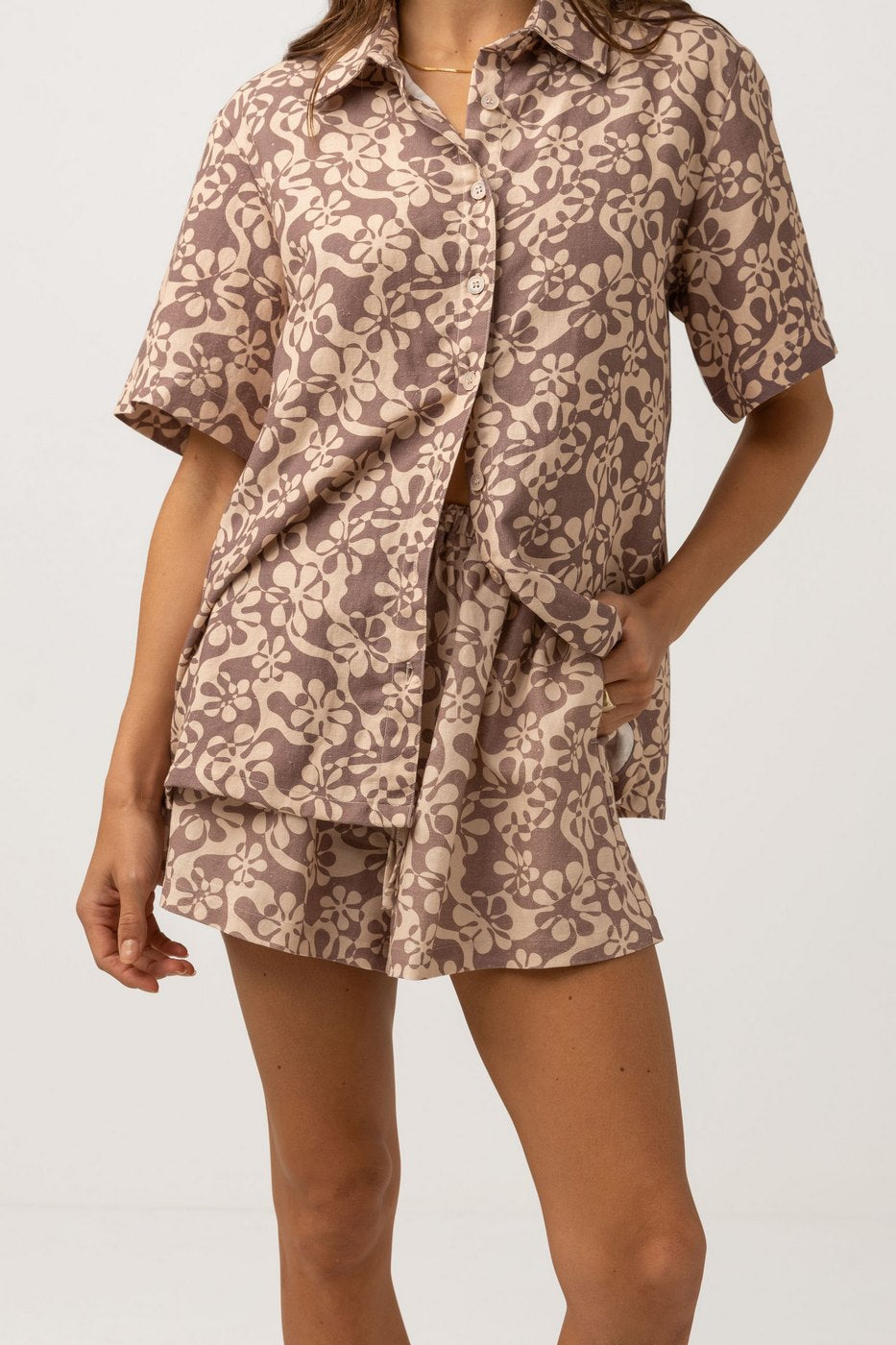 Rhythm - Short Drifter Floral - Chocolate - Mujer