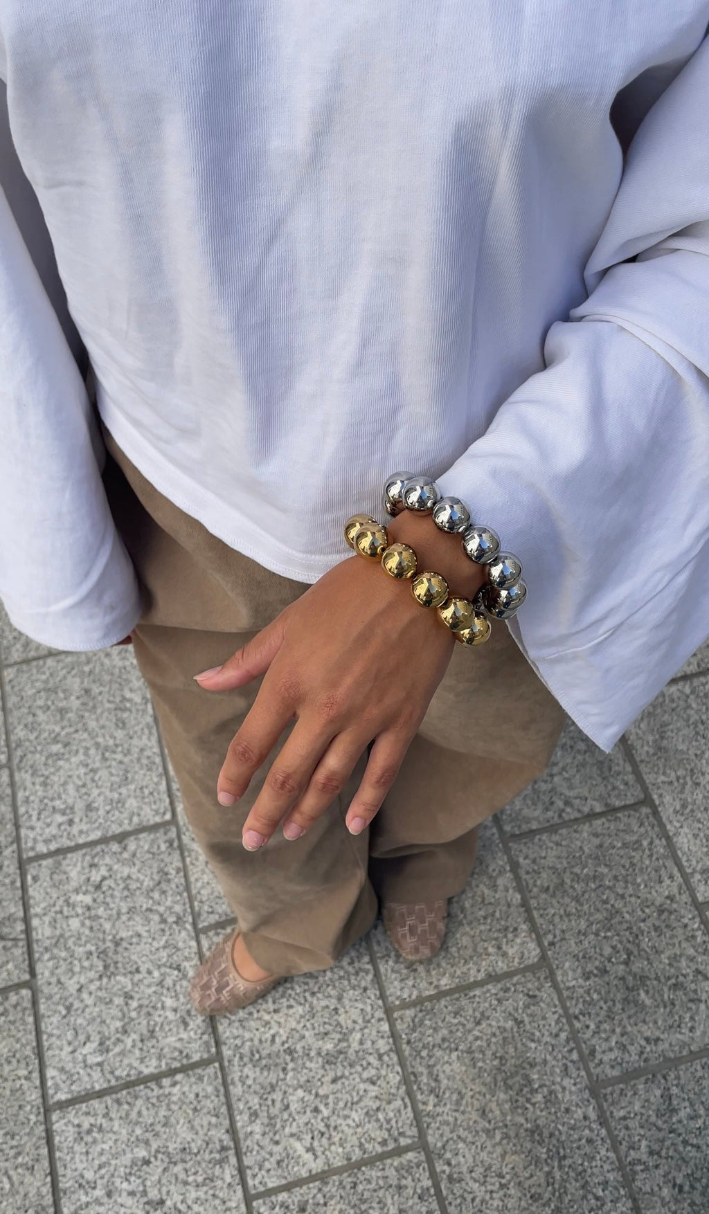 Bracciale con maxi perla metallica