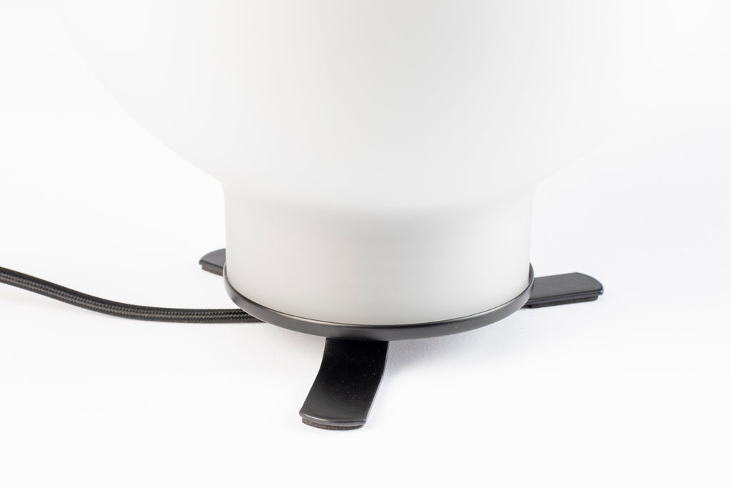 Nomad - Table Lamp - Iron - White/Black