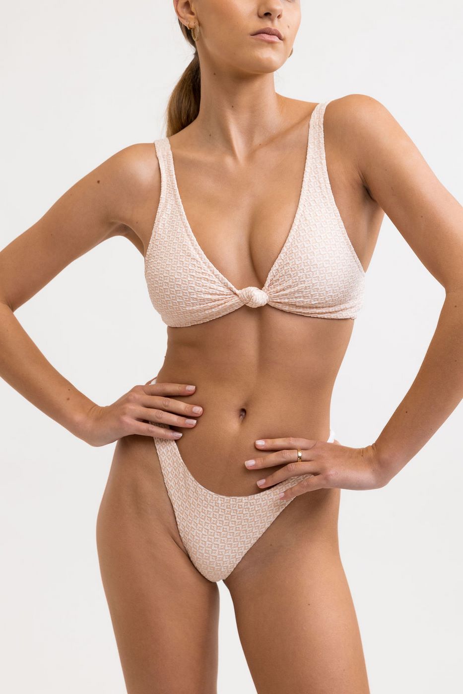 Rhythm - Geo Tall Knot Front Top Swimwear - Peach - Women