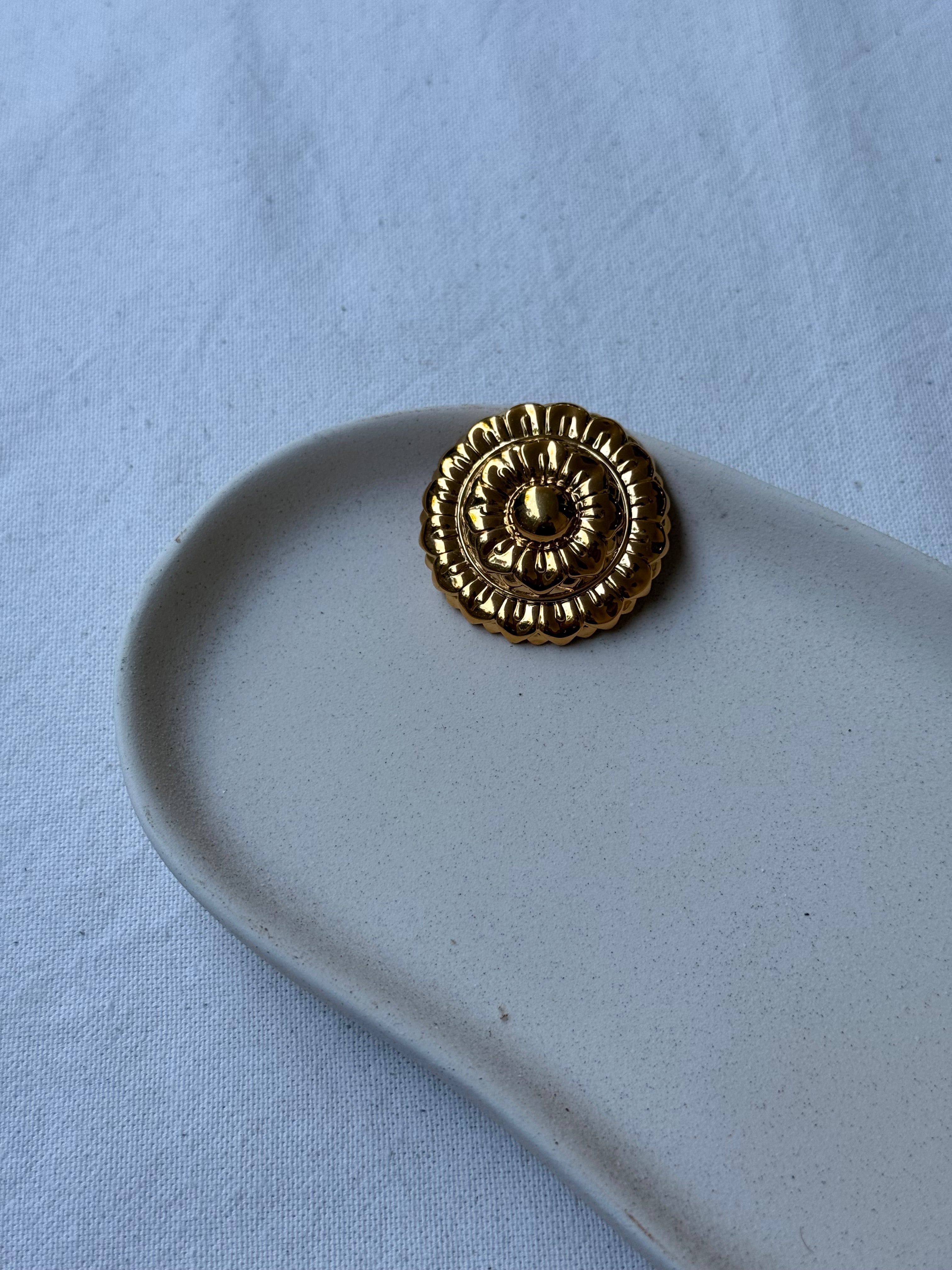 Vintage Brooch - Gold-Tone Floral Motif