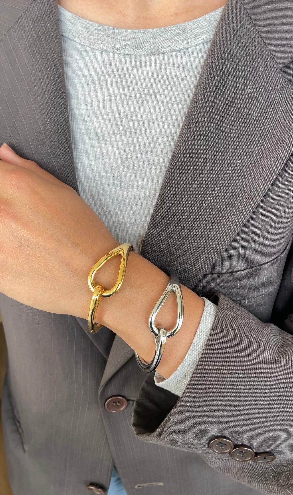 Bracelet Drop Bangle