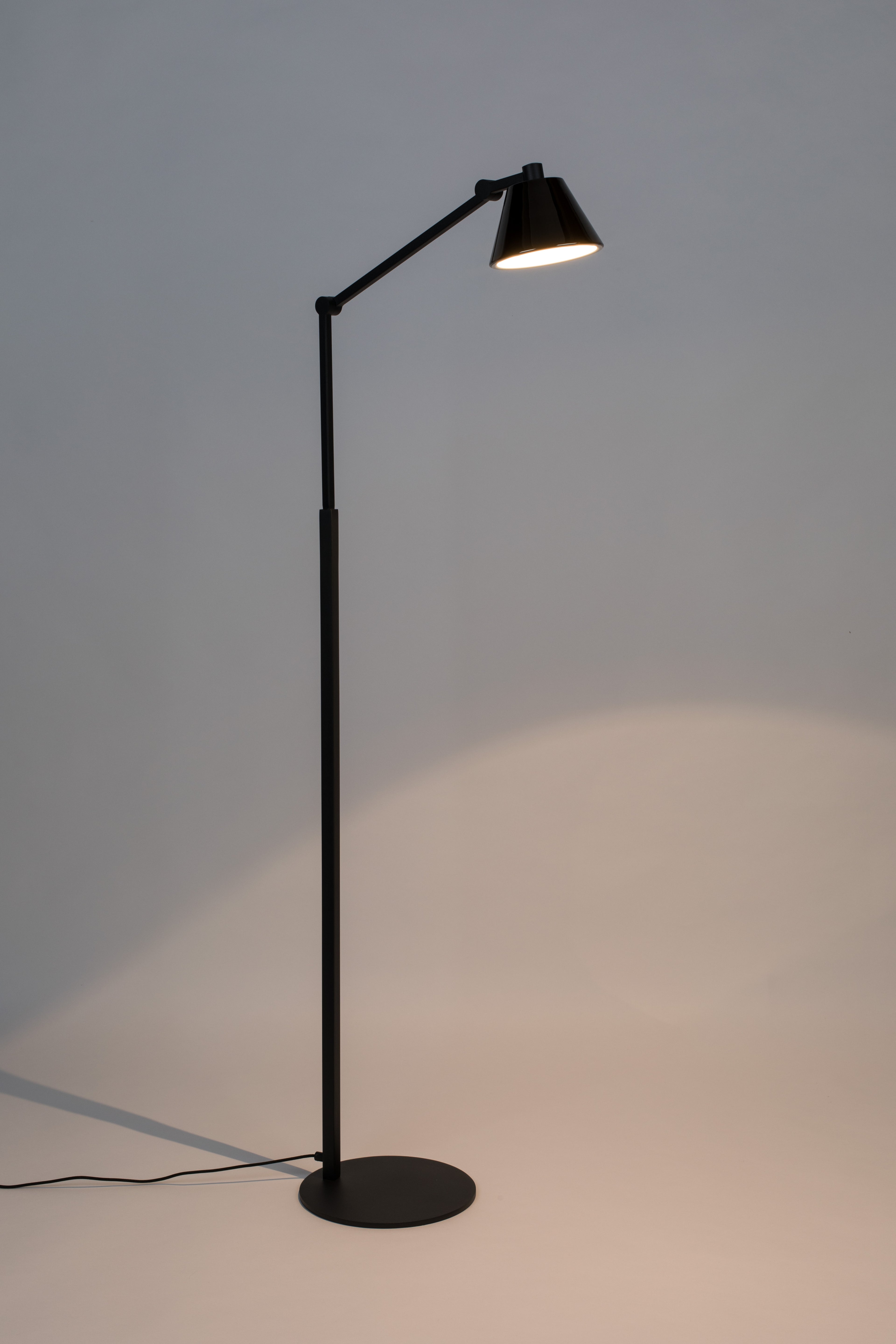Lub - Floor lamp - Iron - Black