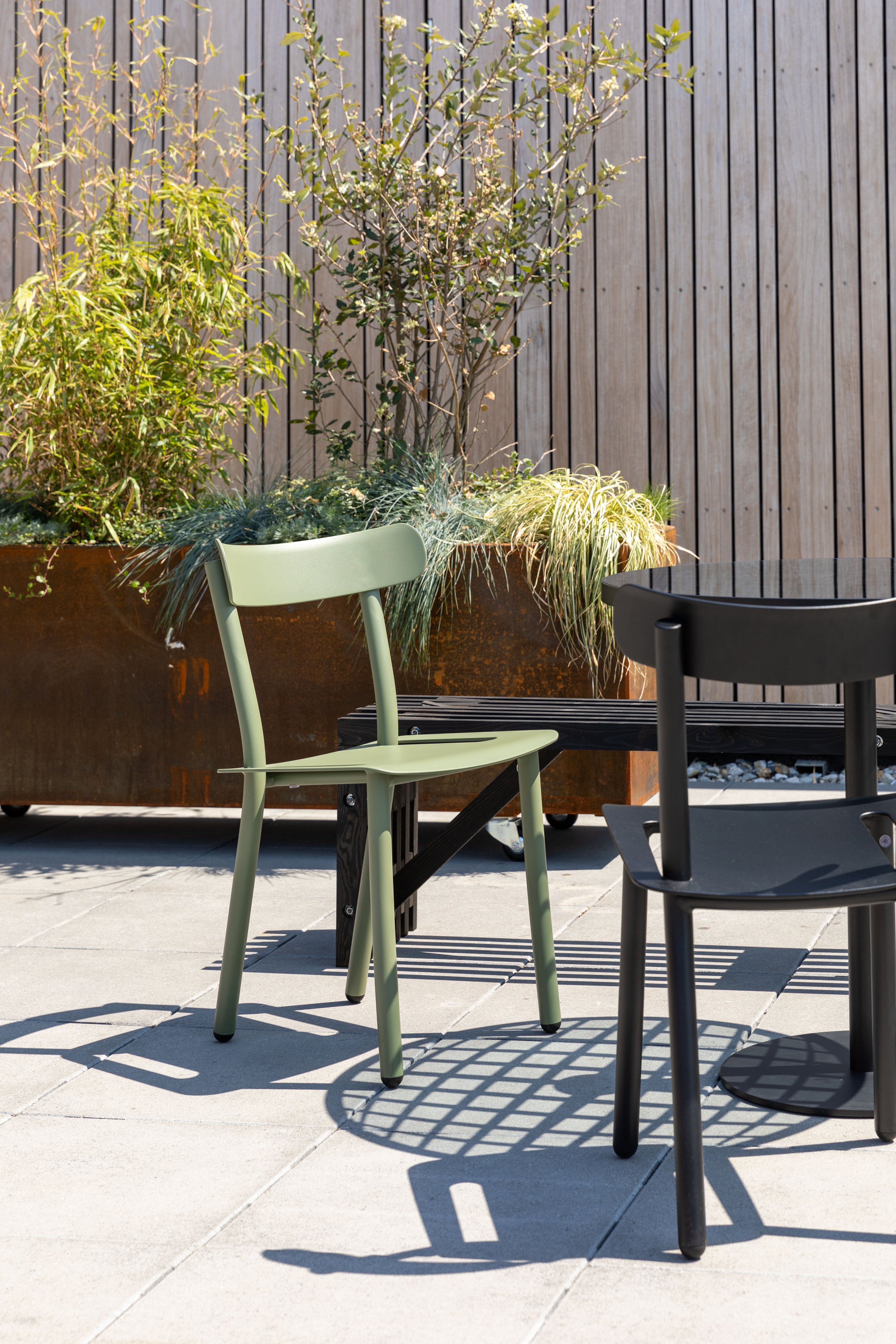 Friday - Outdoor Chair - Aluminum - Green