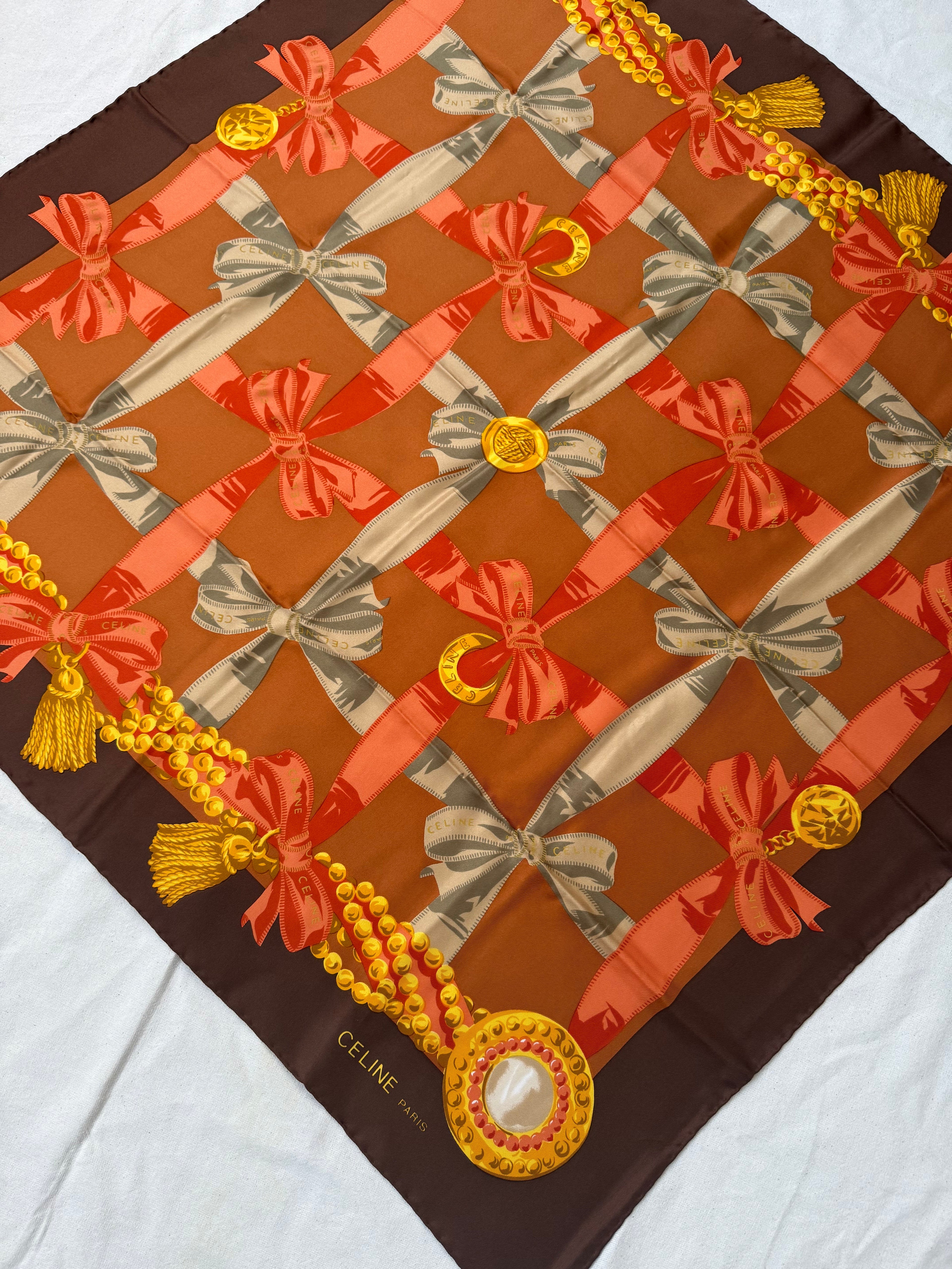 Foulard Céline – Motifs Nœuds
