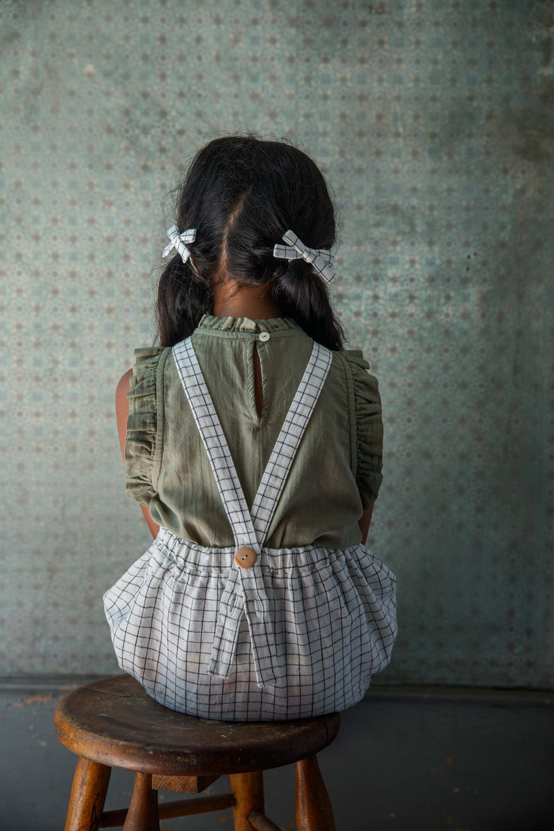 Romper Oona papel cuadriculado - Selección Soor Ploom para encontrar en amaetc.com, tienda conceptual ecológica para niños