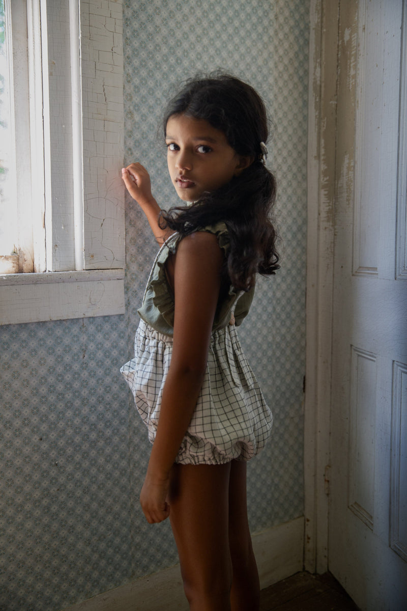 Romper Oona papel cuadriculado - Selección Soor Ploom para encontrar en amaetc.com, tienda conceptual ecológica para niños