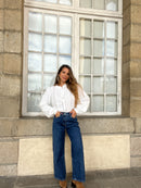 Blouse Blanche Avec Des Broderies Colombe