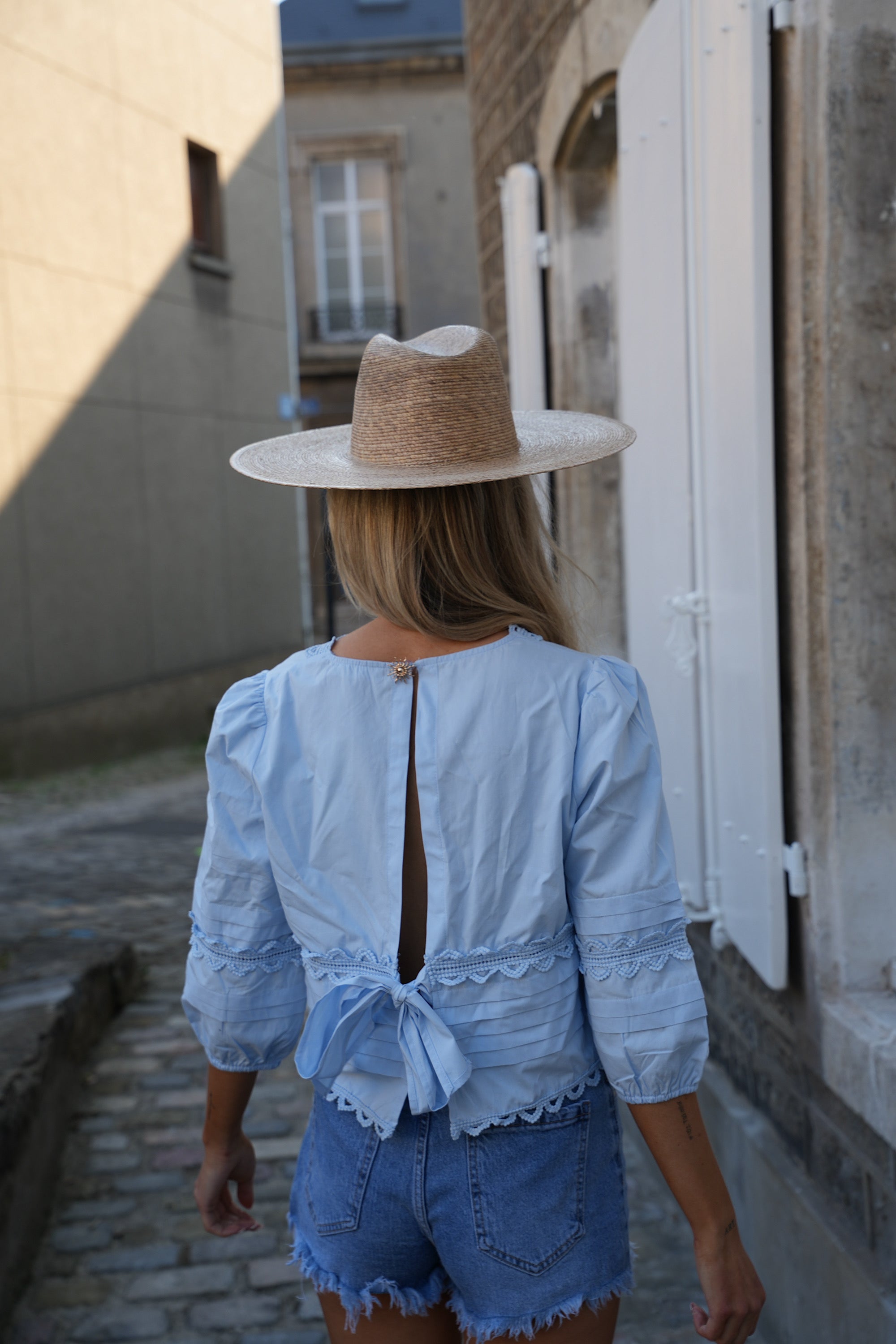 Blouse Brodée Cathy - Bleue