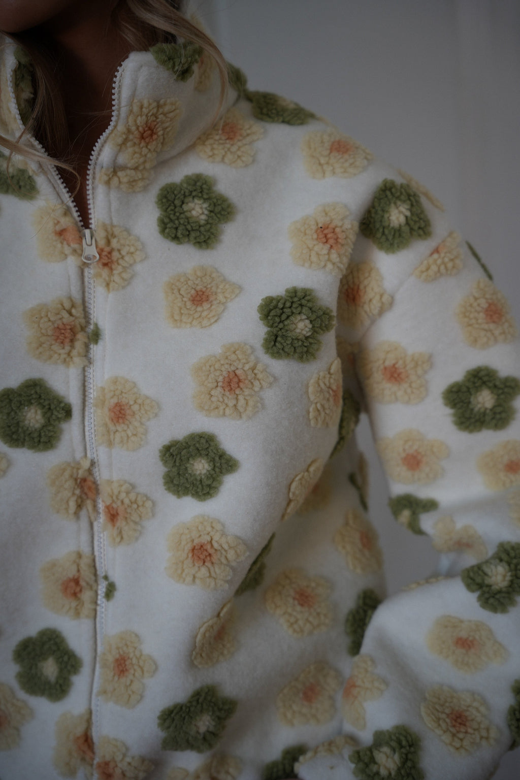 Dana Crème - Zippered Jacket