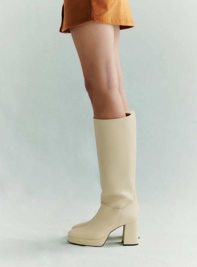 BOTTES HAUTES BLANCHES CLARISSE PETITE MENDIGOTE