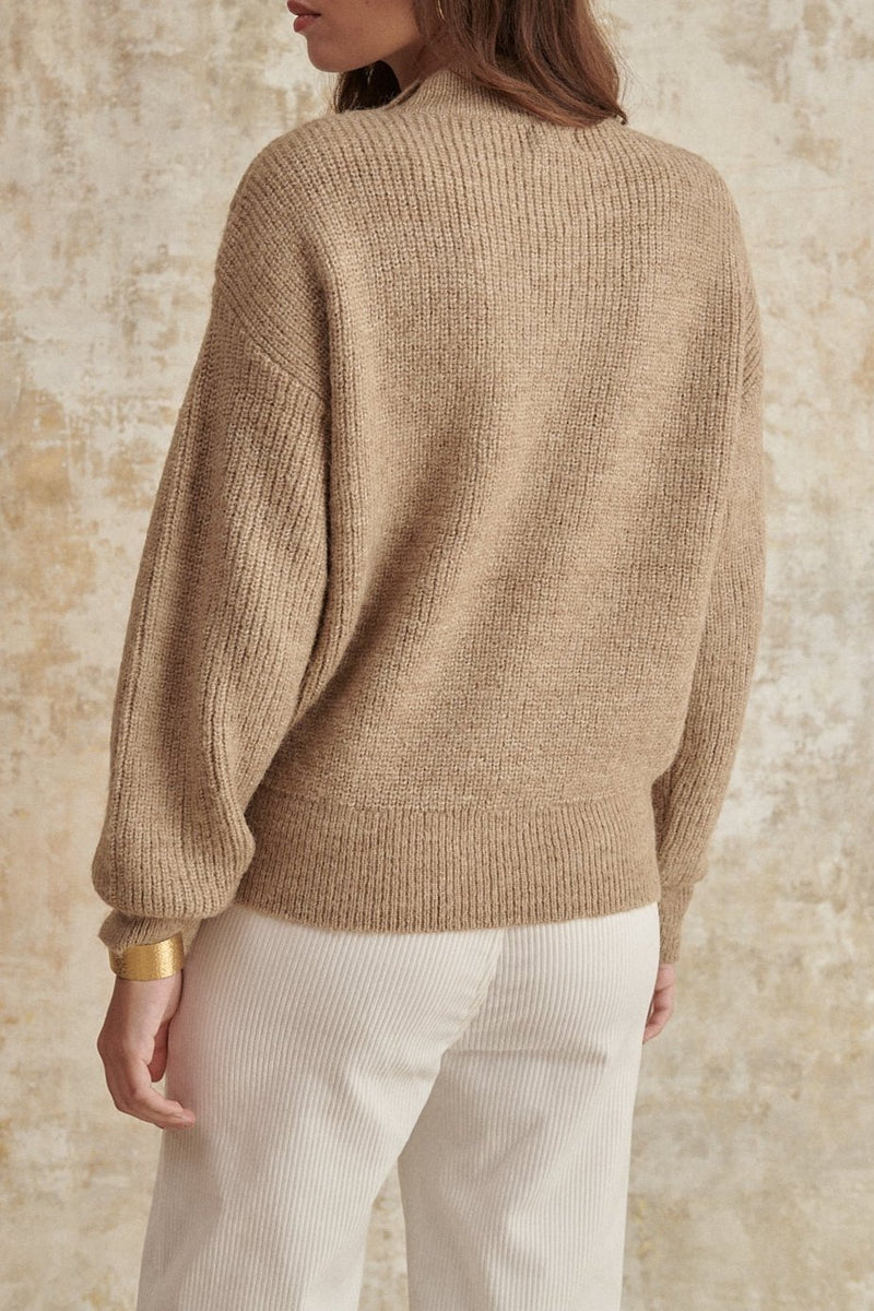 Pull beige à col montant boutonnage sur l'épaule en acrylique et laine ample hiver vêtement femme