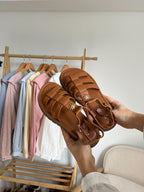 Sandalias Planas Amalia Camel