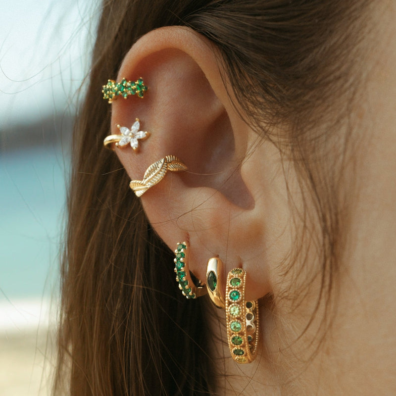 Composition de boucles d'oreille plaqué or 