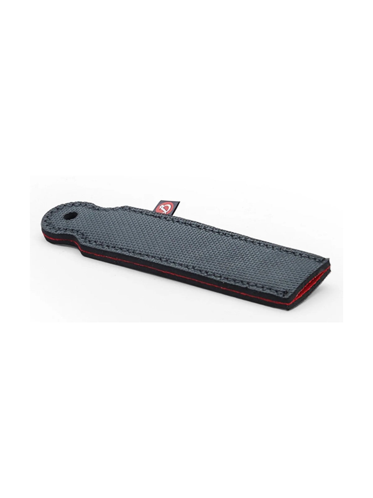 De Buyer – Beschermhoes - Neopreen - Zwart, grijze stoffen sleutelhanger met rode stiksels op witte achtergrond