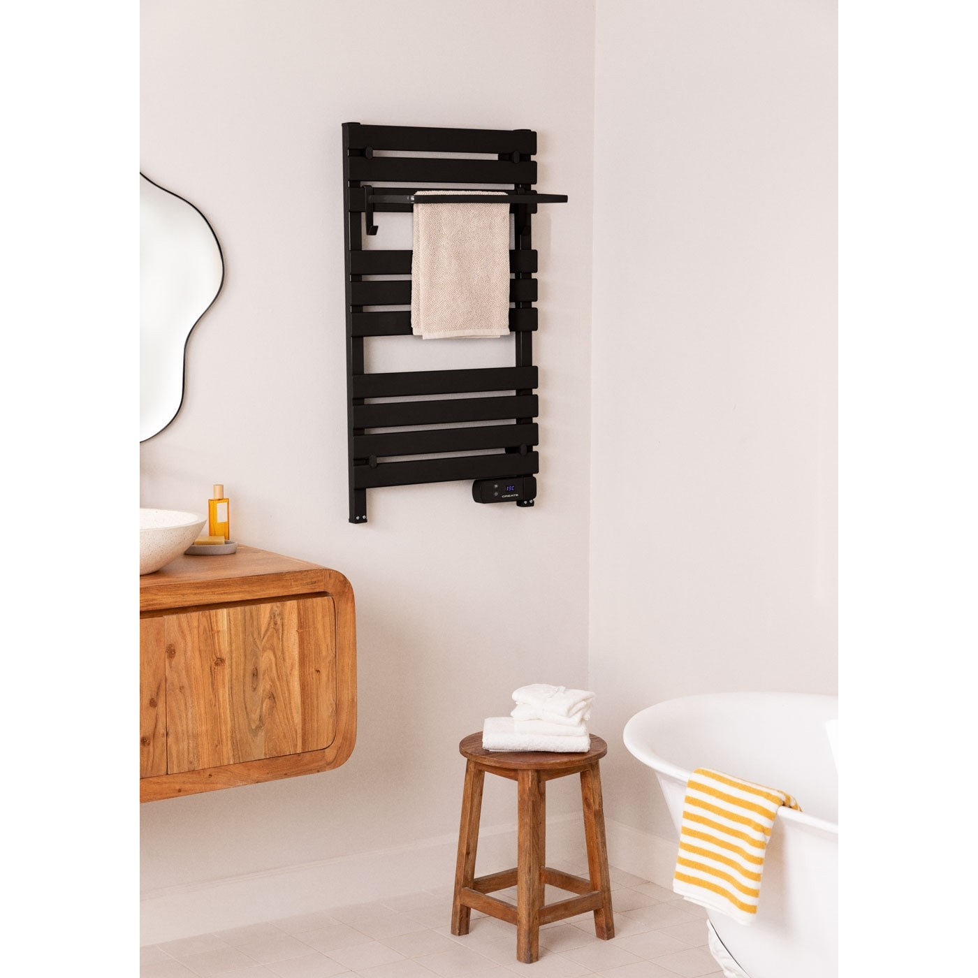 Warm Towel - Sèche-Serviettes Électrique Au Sol Ou Mural 500W Avec Étagère - Noir