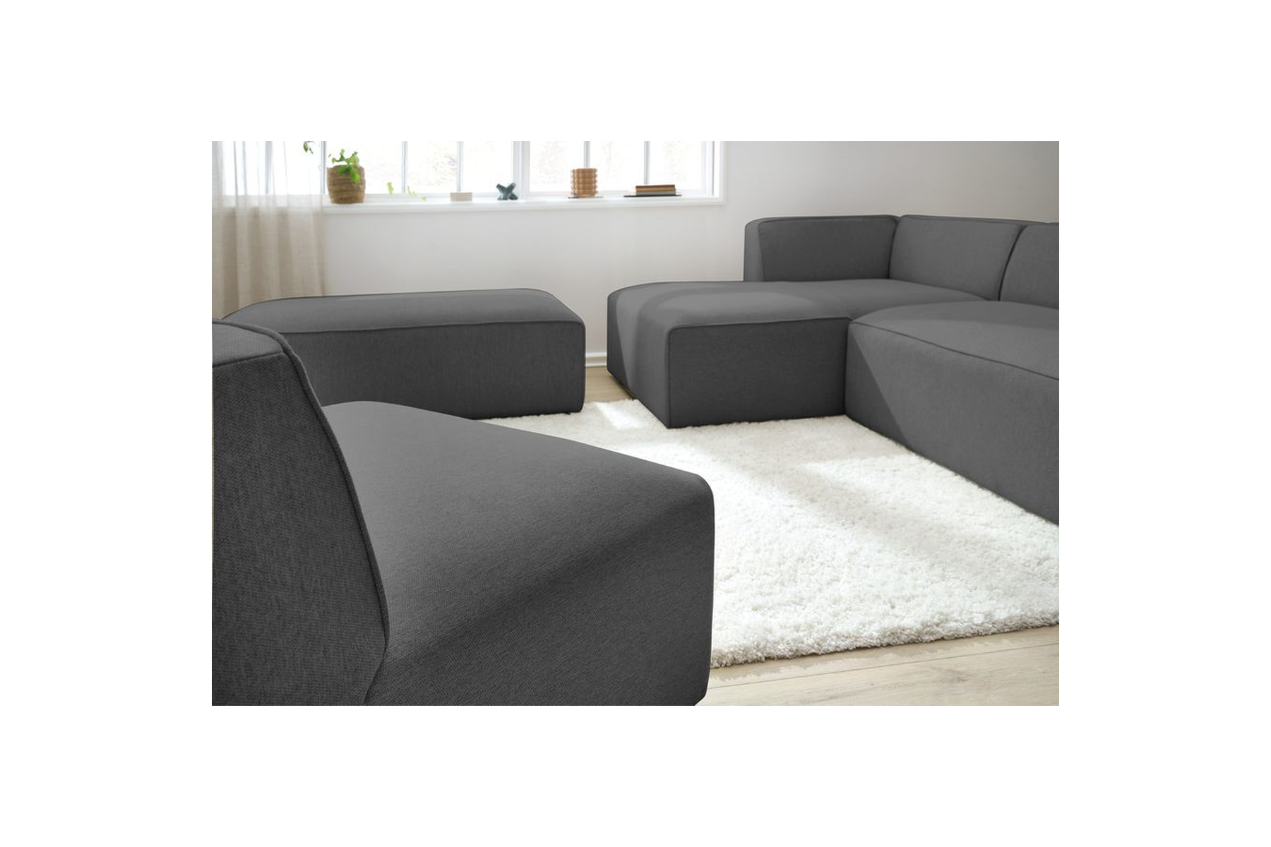 Megeve - Canapé D'Angle Fixe Modulable - Tissu Lisse Avec 1 Chauffeuse Et 1 Pouf - Angle Gauche