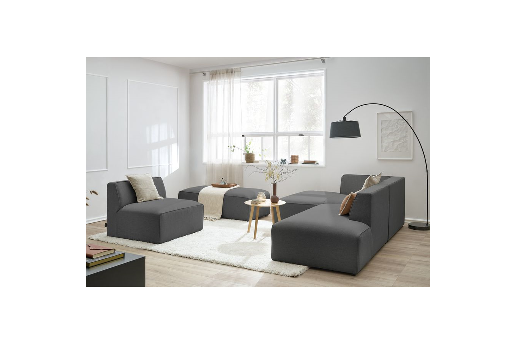 Megeve - Canapé D'Angle Fixe Modulable - Tissu Lisse Avec 1 Chauffeuse Et 1 Pouf - Angle Gauche