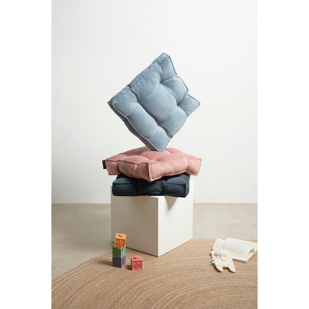 Gustav Square Cushion in Ribbed Velvet - Navy