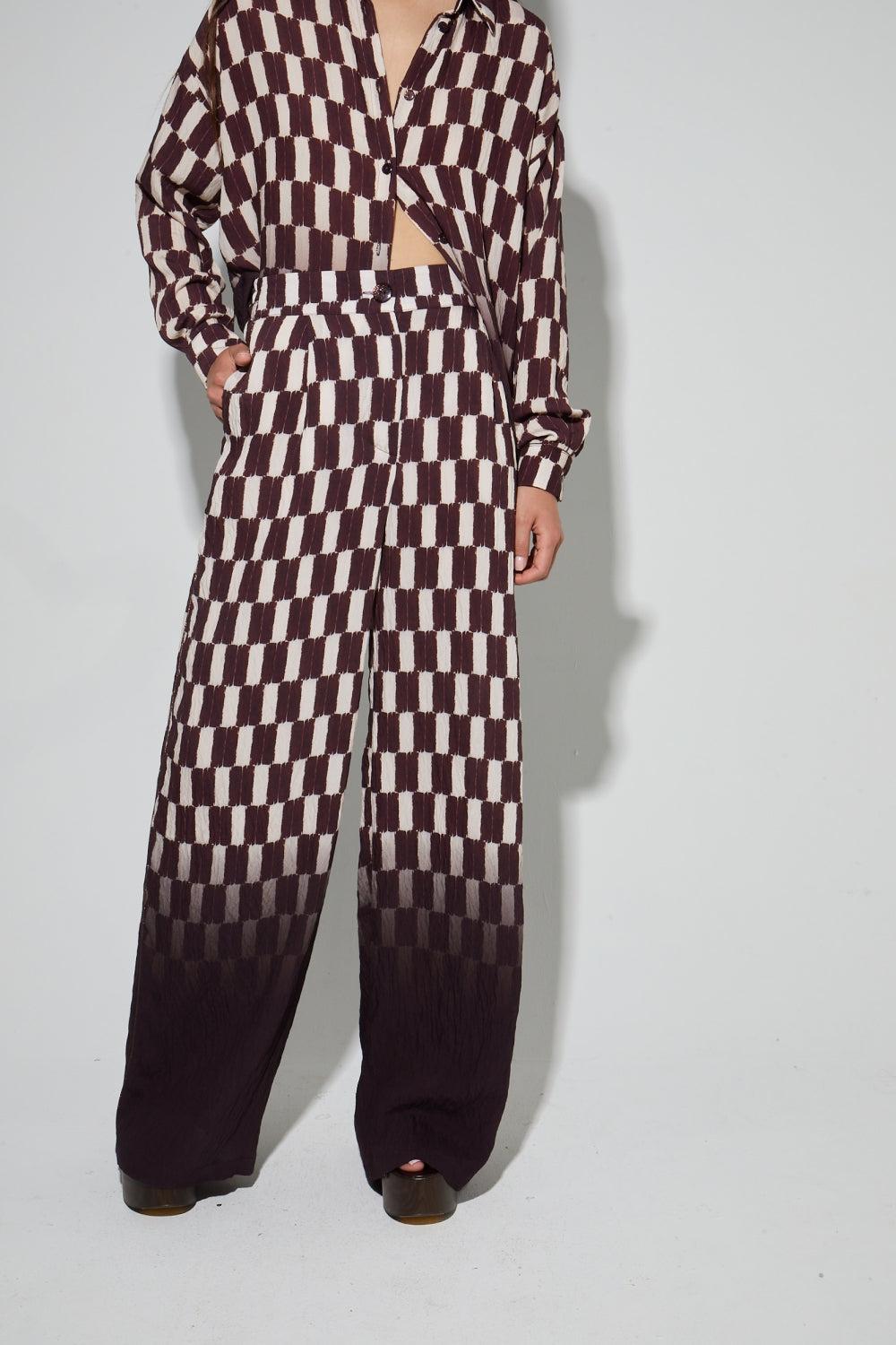 Pantalon Charlie Imprimé Clair Obscur Chocolat Fabriqué En Italie