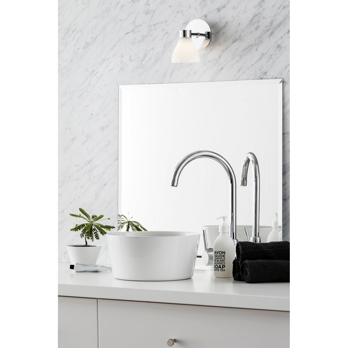 Lampe Murale - Cassis - 1 Ampoule - Chrome & Opal