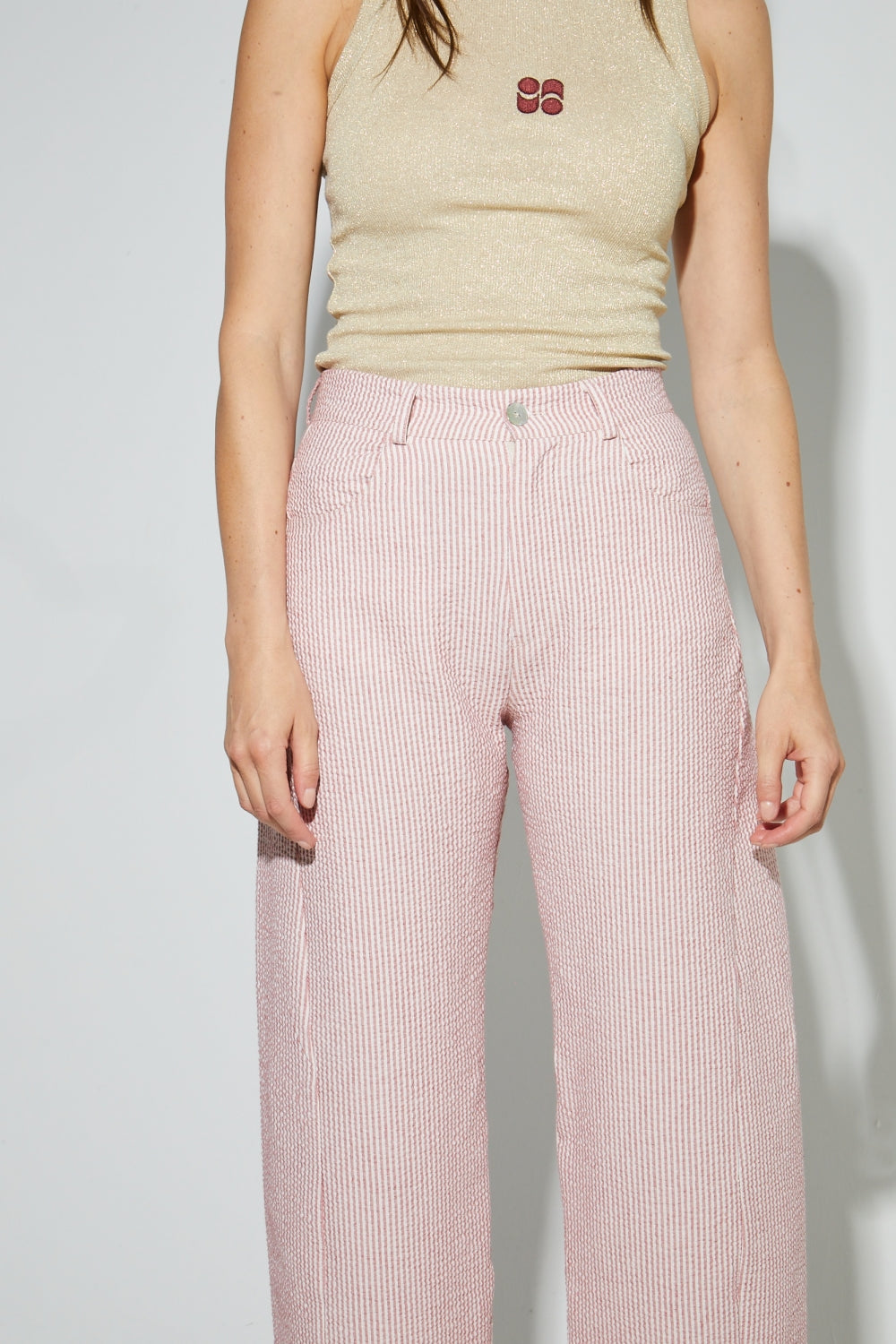 Pantalon Malou, Rayures Gaufrées Rouge Fabriqué En Italie