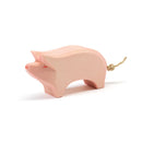 Figurine en bois Cochon, fabrication éthique et artisanale. Sélection Ostheimer sur amaetc.com, concept store eco friendly pour enfants
