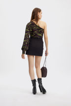 Shevygz P One-Shoulder Blouse
