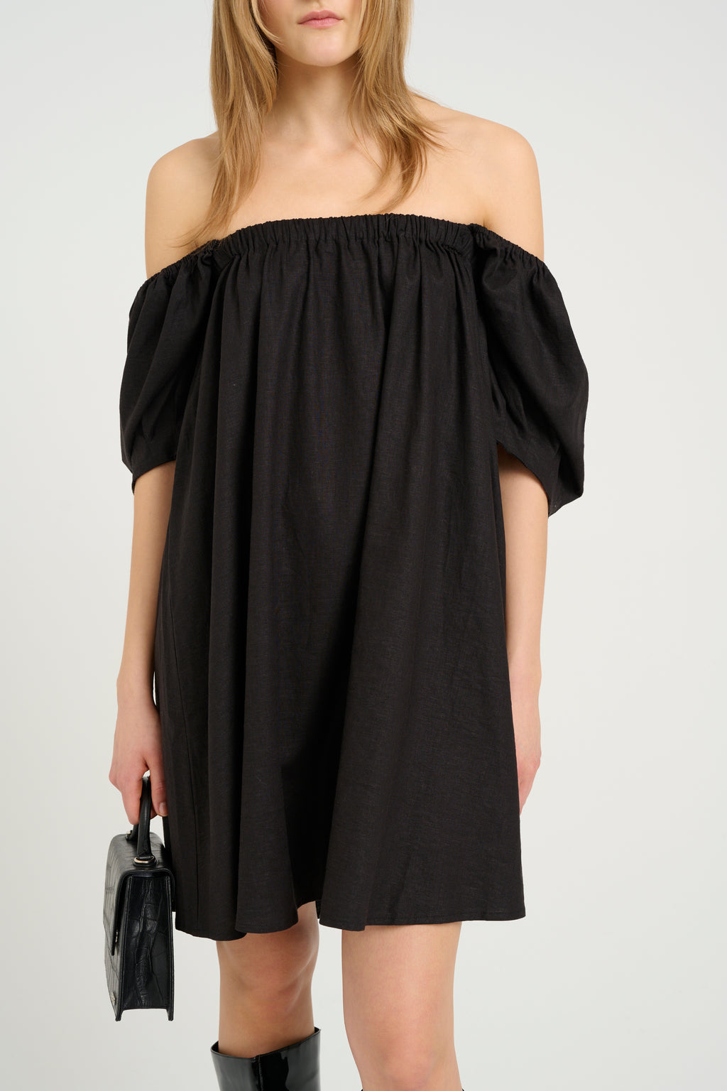 Robe Elarahgz Linen Short Noos