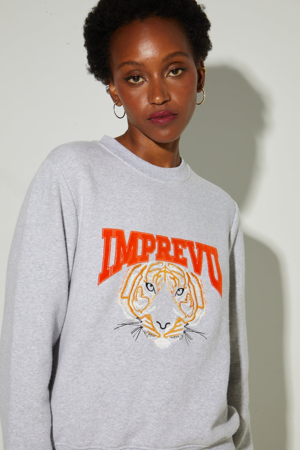Sweatshirt Eddie Tigre Brodé Fabriqué Au Portugal