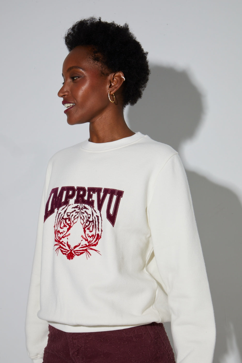 Le Sweatshirt Eddie Broderie Leo Black