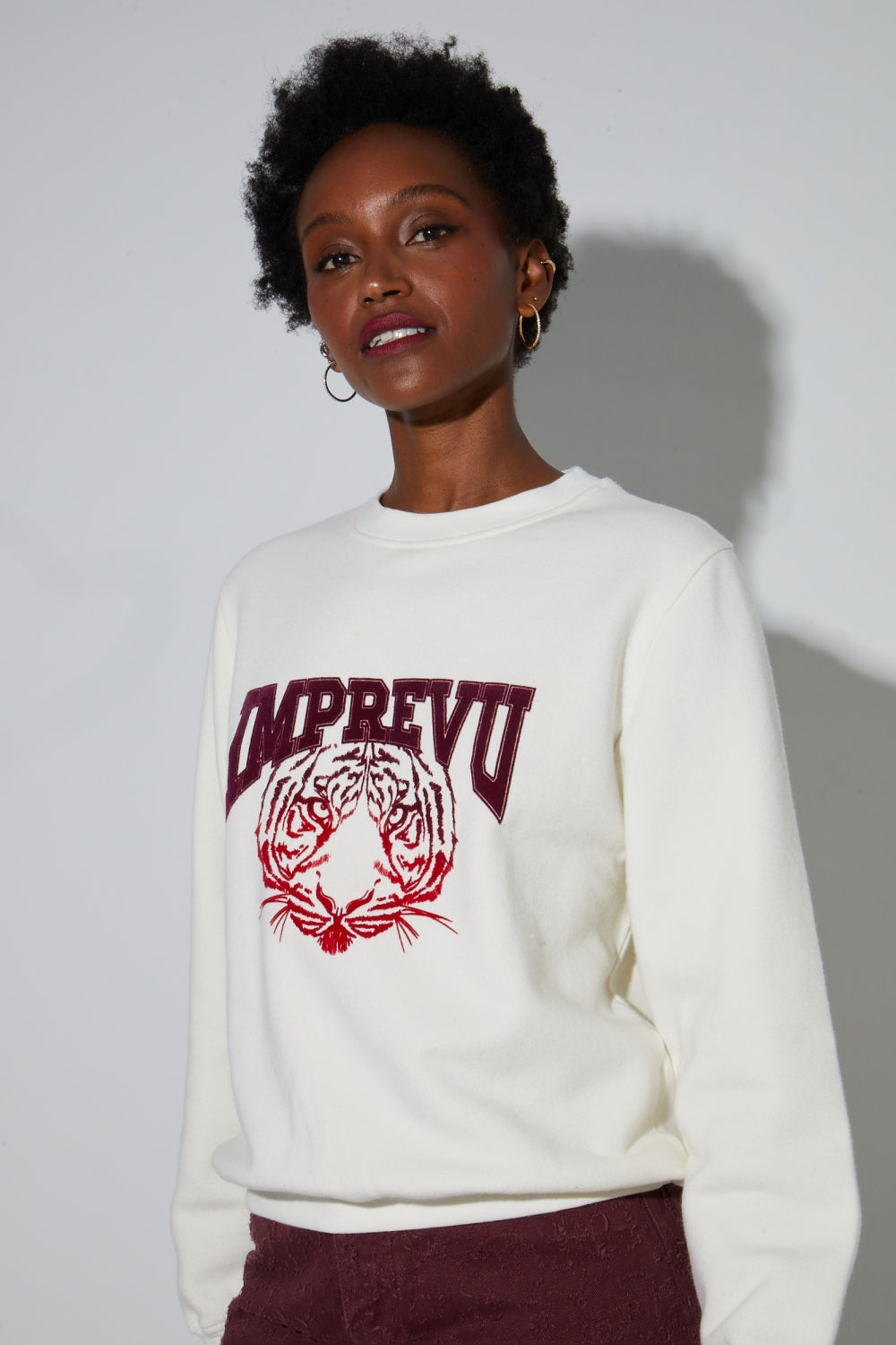 Le Sweatshirt Eddie Broderie Leo Black