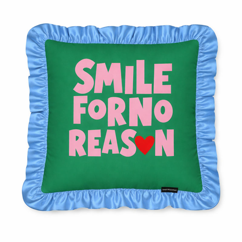 Coussin Velours à Volants "Smile for no reason"