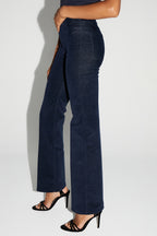 Denim Stevie Flare Velvet Navy Fabriqué Au Portugal