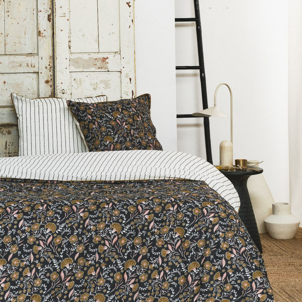 Indies - Bed Set - Brown