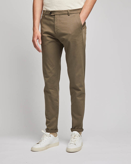 Chino Axel Taupe