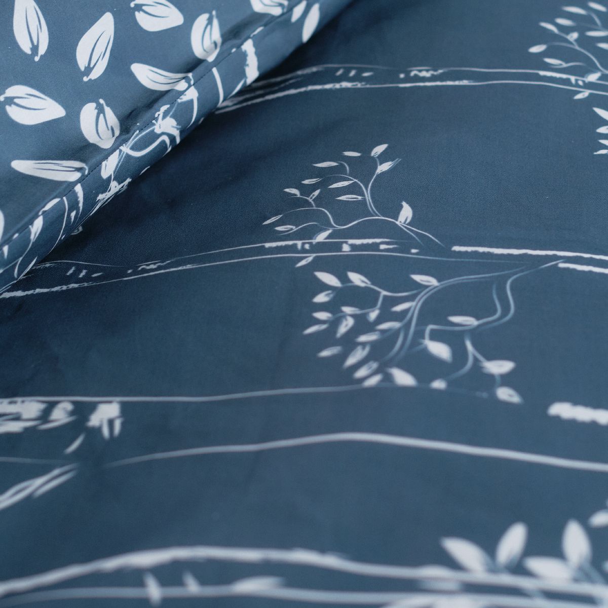 Sunshine - Pattern 12.15 Bed Set - Blue