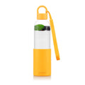 Botella de vidrio para llevar - Funda de silicona de color - Tapón de rosca - 0,5 L - Yema