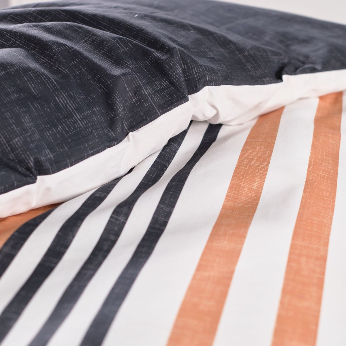 Sunshine - Pattern 13.30 Bedding Set - Black