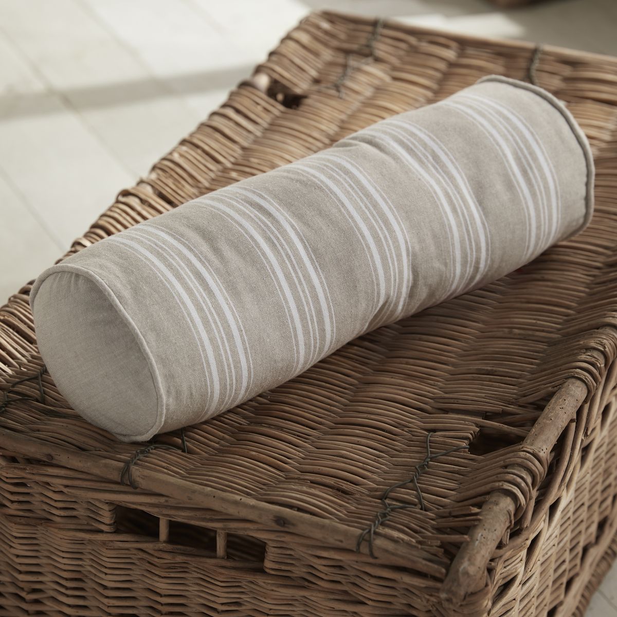 Charme - Cojín Cilindro - Beige