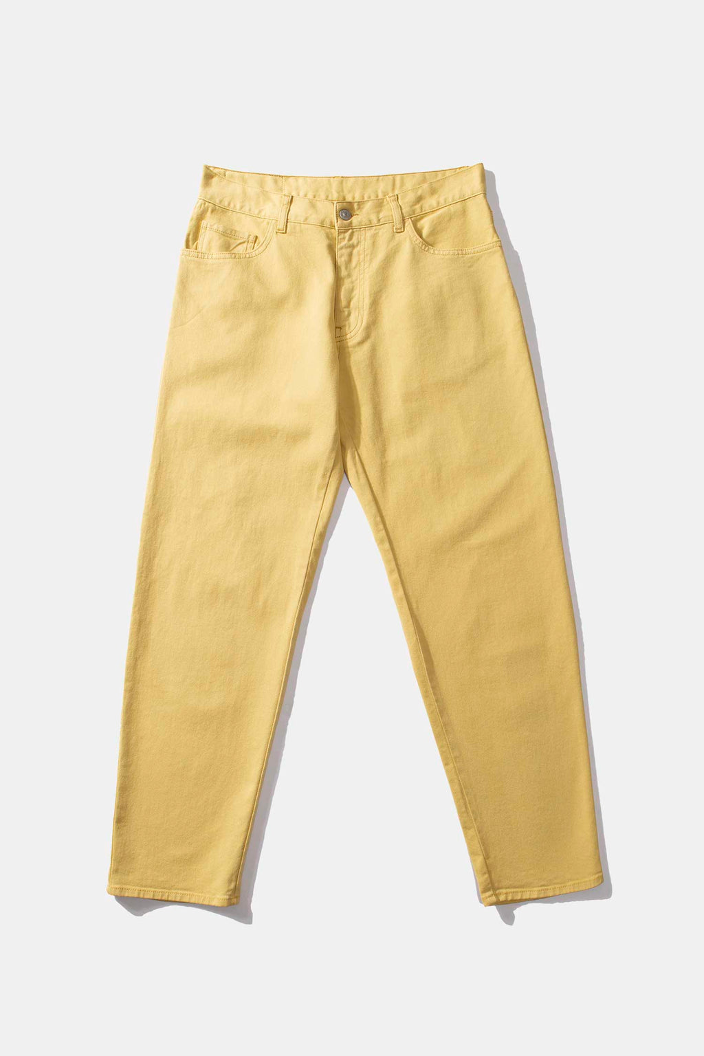 Avail pantalones color canela lisos