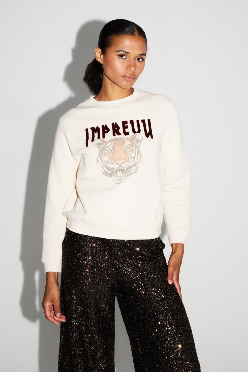 Le Sweatshirt Eddie Broderie Leo Black