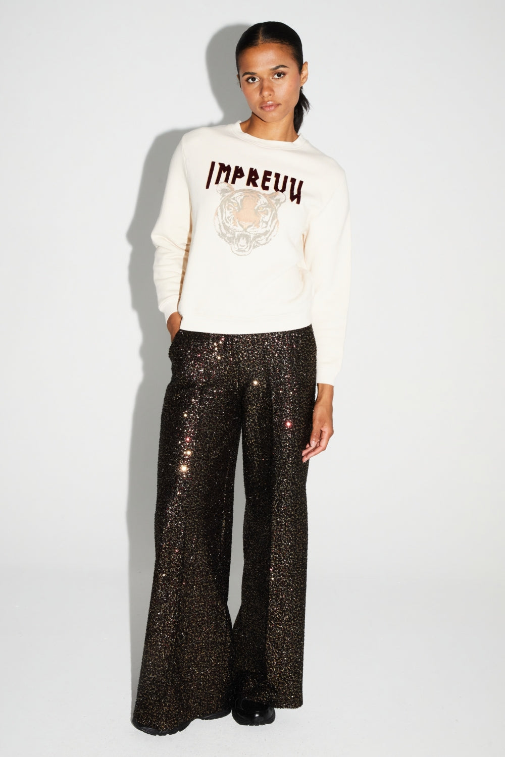 Le Sweatshirt Eddie Broderie Leo Black