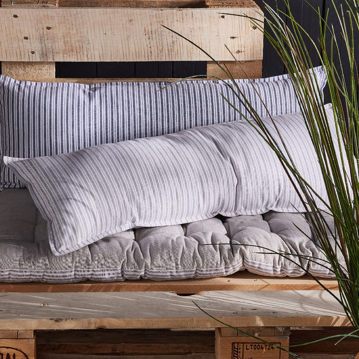 French Port - Chambray Cushion - Blue