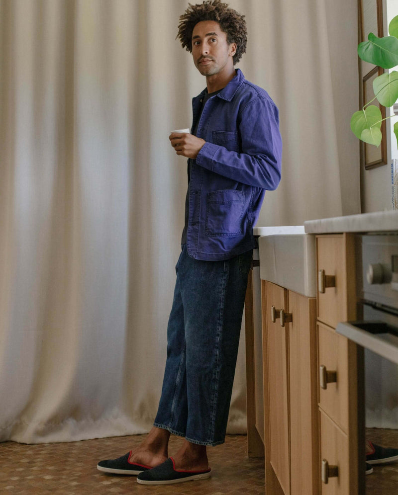 Mule homme laine, marine rouge Angarde porté lifestyle