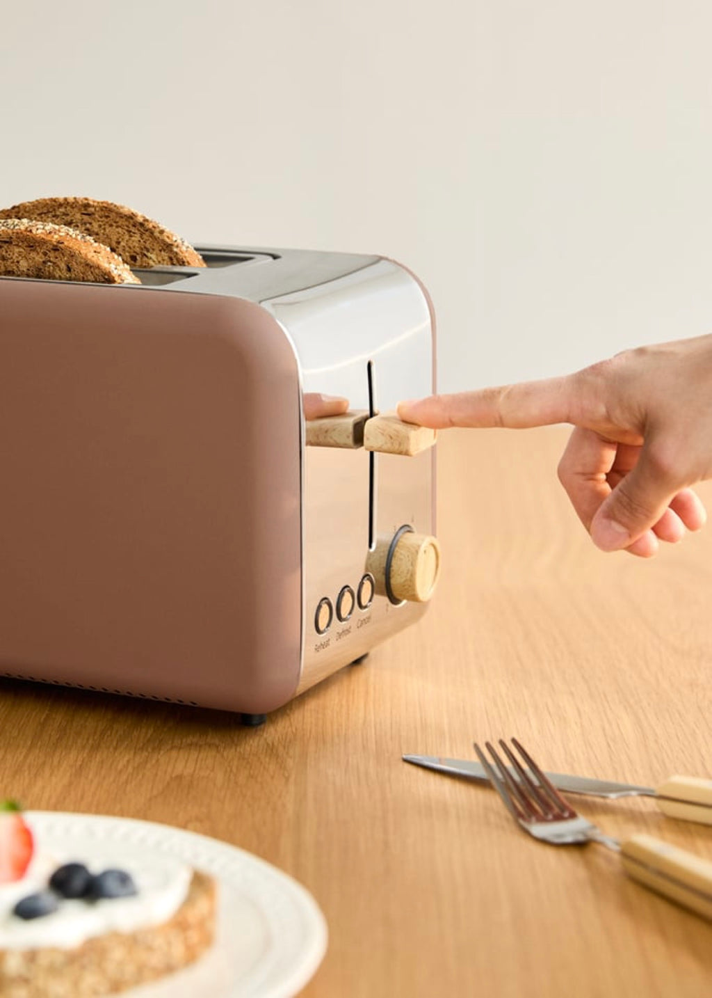 Toast Retro - Grand Wide-Slot Toaster - Mocha