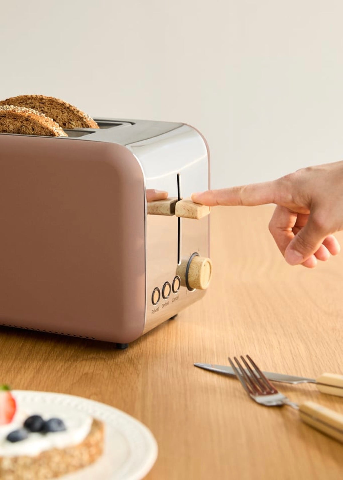 Toast Retro - Grand Wide-Slot Toaster - Mocha