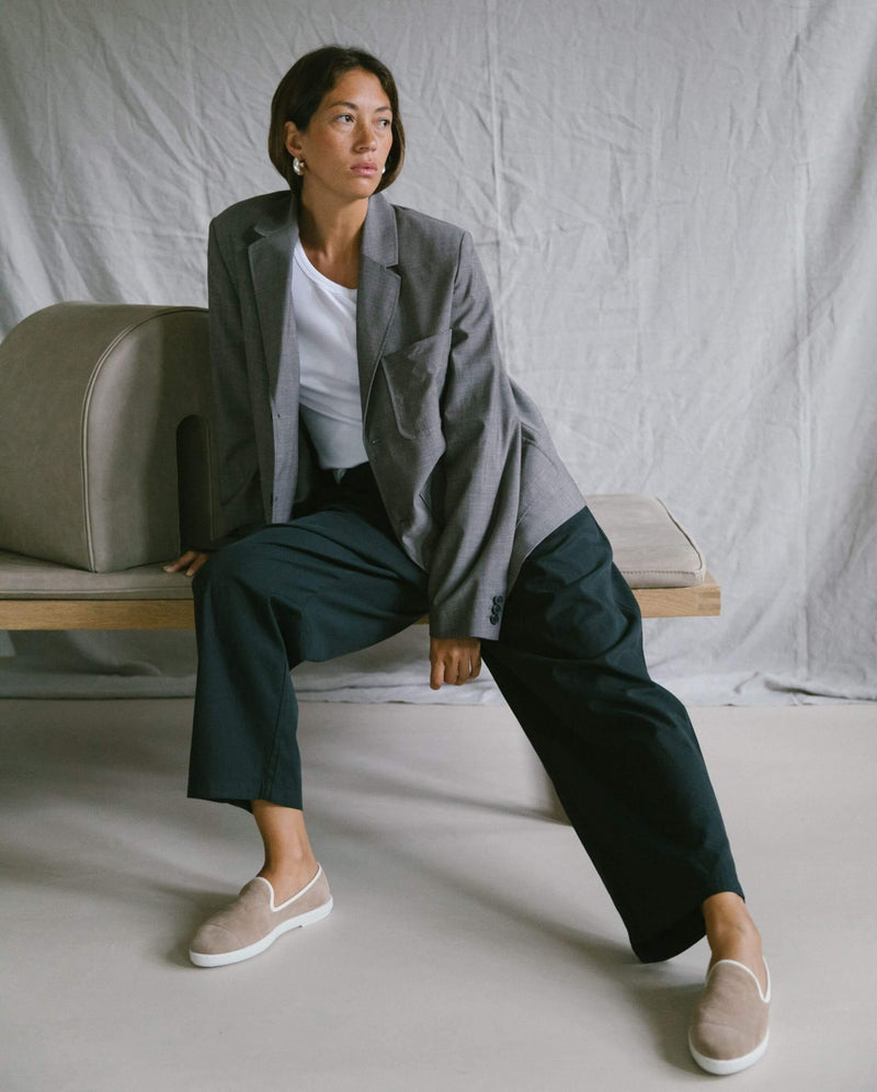 Zapatilla mujer piel color topo Angarde lifestyle